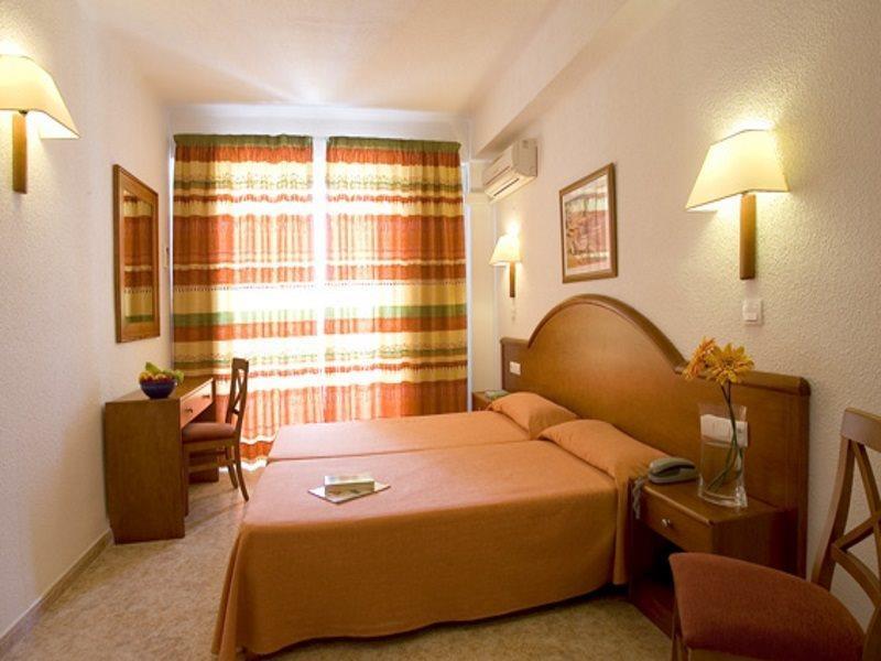 Bluesea Piscis - Adults Only Hotel Port de Alcudia  Bagian luar foto